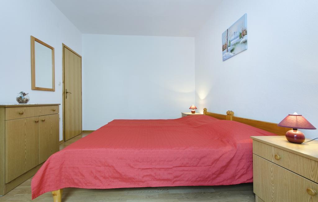 Apartments Ana * Baska Voda