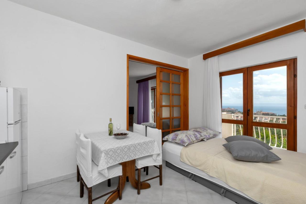 Apartments Ana Baska Voda