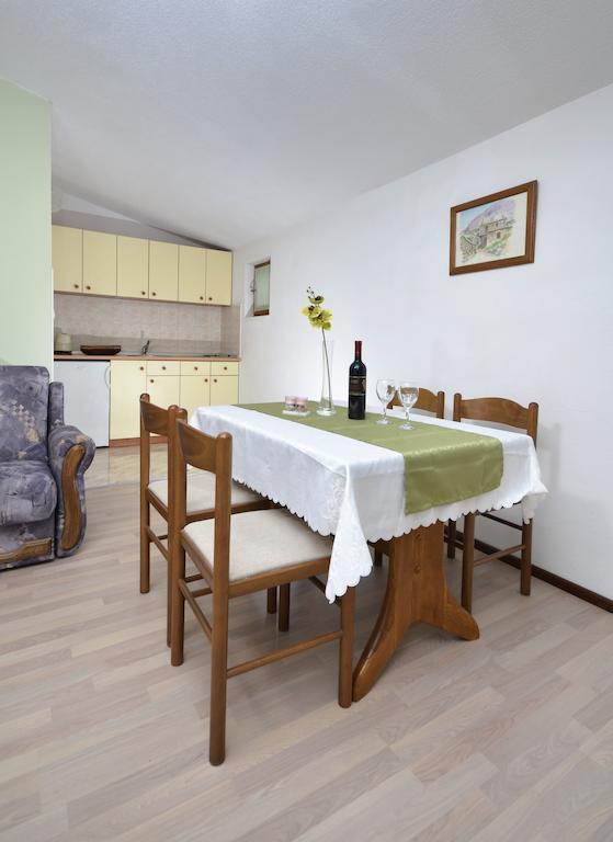 Apartments Ana *