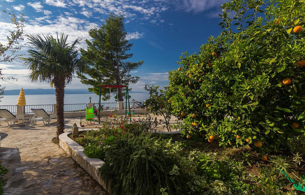 Apartments Ana Baska Voda