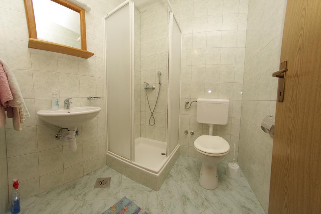 Apartment Apartments Ana Baska Voda